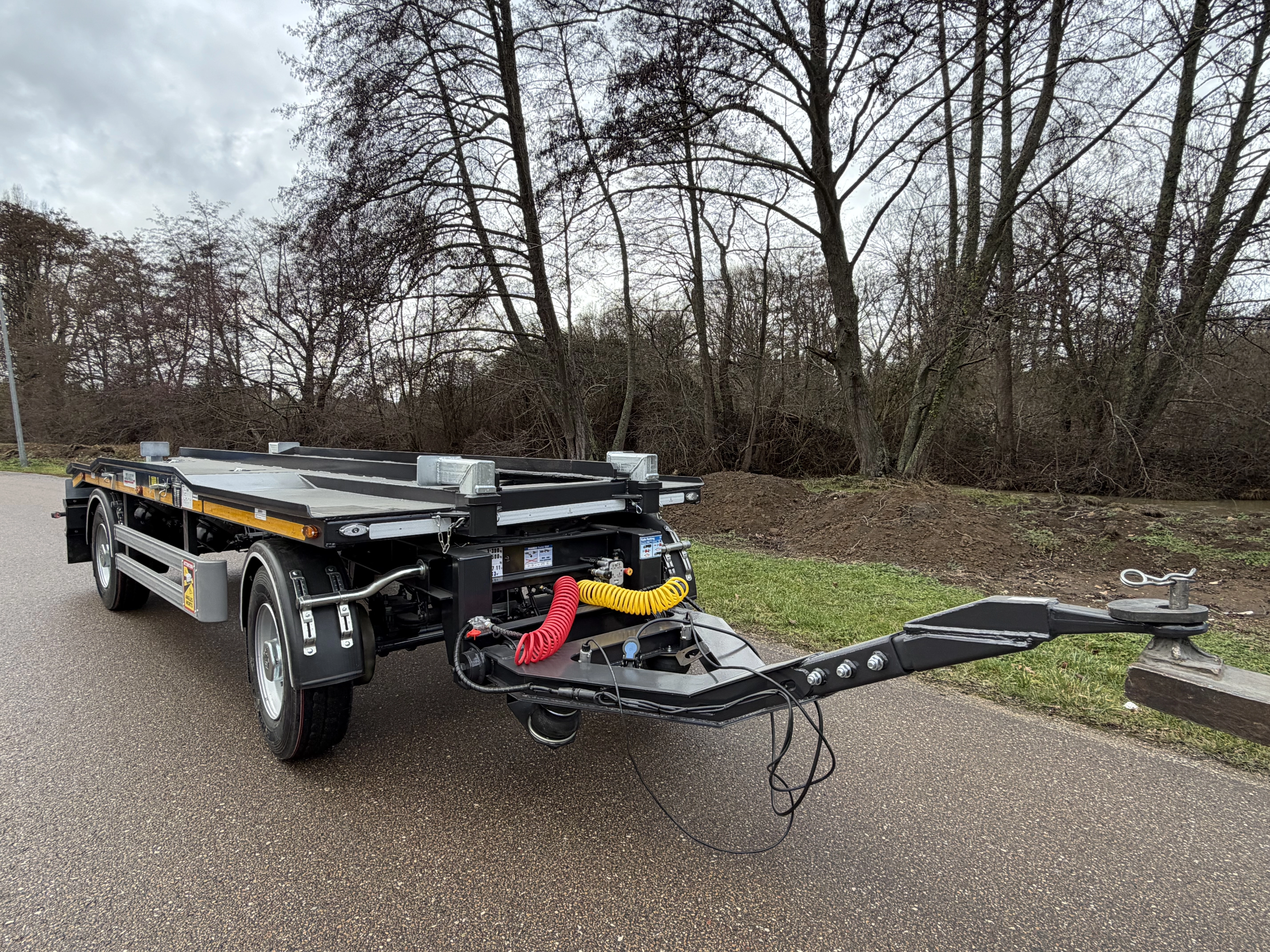 Vente, location et r&eacute;alisation de remorques agricoles, remorques porte caisson et remorques bennes Remorque Louault vend aussi des pi&egrave;ces d&eacute;tach&eacute;es de remorque dans toutes la r&eacute;gion Bourgogne 89